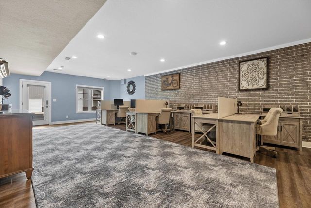 S66W24310 Skyline AVENUE, Waukesha, WI 53189
