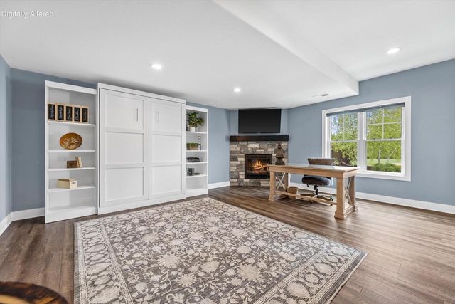 S66W24310 Skyline AVENUE, Waukesha, WI 53189