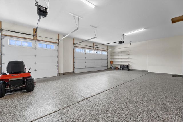 S66W24310 Skyline AVENUE, Waukesha, WI 53189