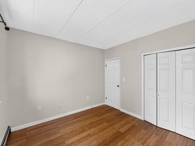 20 Skyline Dr 11, Braintree, MA 02184
