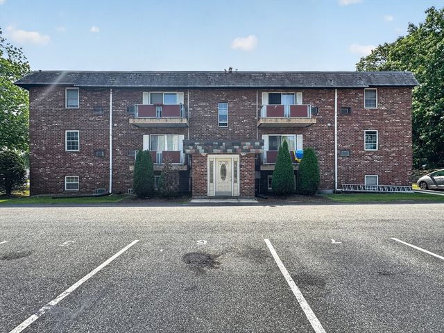 20 Skyline Dr 11, Braintree, MA 02184