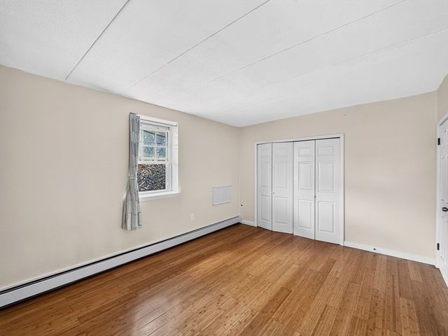 20 Skyline Dr 11, Braintree, MA 02184
