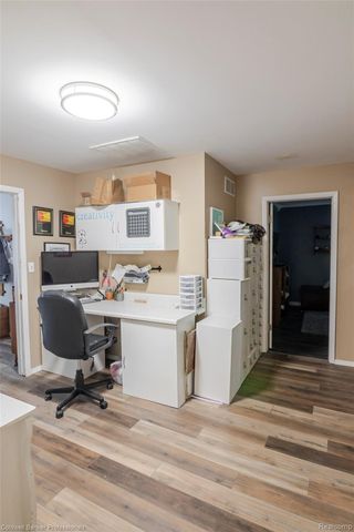 715 E Tennyson Avenue, Pontiac, MI 48340