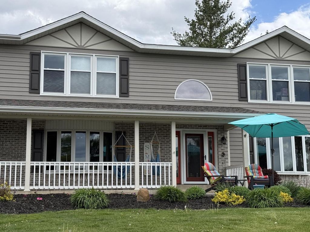 W5247 Plantation ROAD, Elkhorn, WI 53121