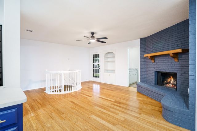 7566 Carriage Lane, Fort Worth, TX 76112