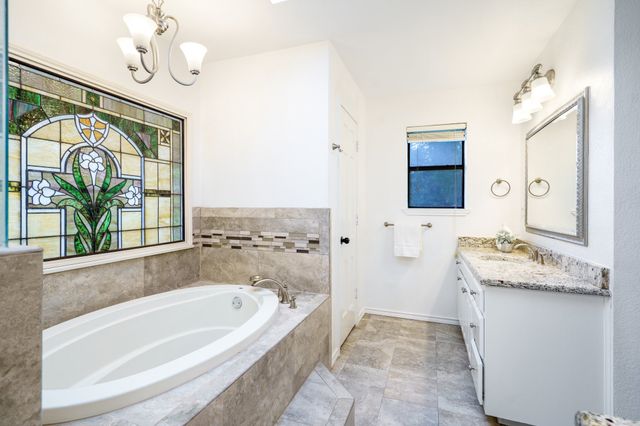 7566 Carriage Lane, Fort Worth, TX 76112