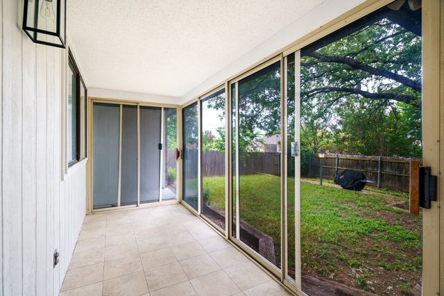 7566 Carriage Lane, Fort Worth, TX 76112