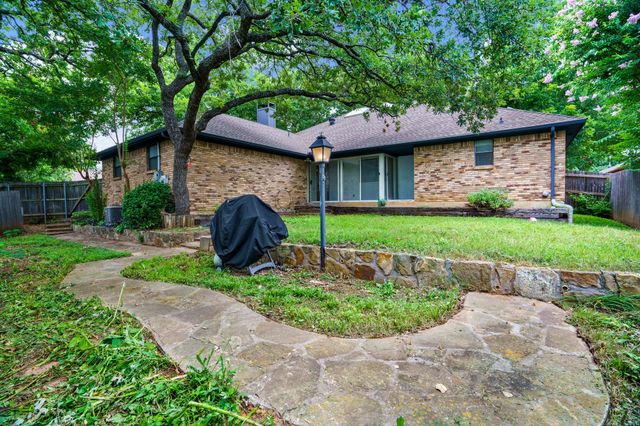 7566 Carriage Lane, Fort Worth, TX 76112