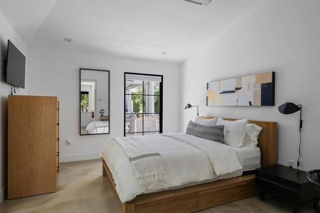 470 E Avenida Olancha B, Palm Springs, CA 92264