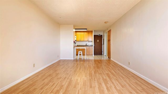 2040 Nuuanu Avenue 703, Honolulu, HI 96817