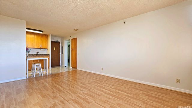 2040 Nuuanu Avenue 703, Honolulu, HI 96817