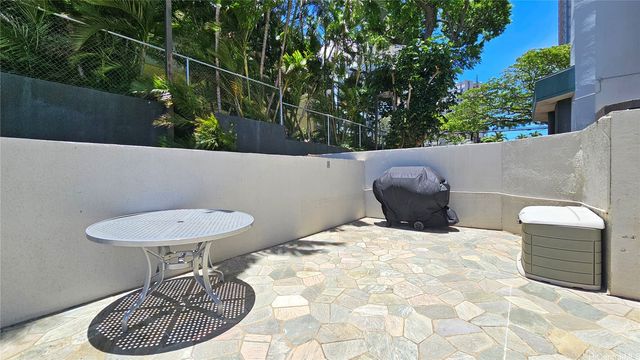 2040 Nuuanu Avenue 703, Honolulu, HI 96817