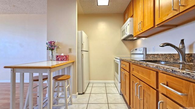2040 Nuuanu Avenue 703, Honolulu, HI 96817