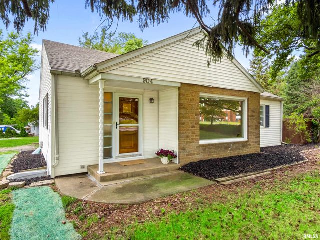 904 W GLEN Avenue, Peoria, IL 61614
