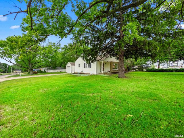 904 W GLEN Avenue, Peoria, IL 61614