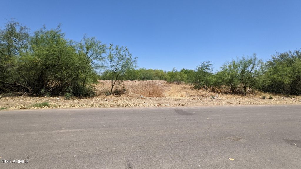 6205 S 121st Avenue --, Tolleson, AZ 85353 — exterior