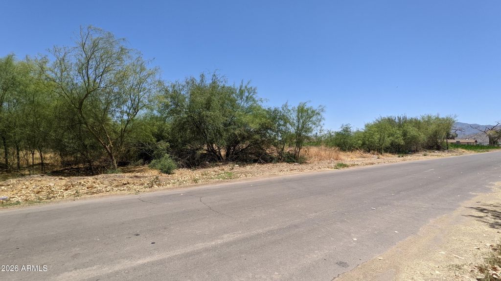 6205 S 121st Avenue --, Tolleson, AZ 85353 — photo 2