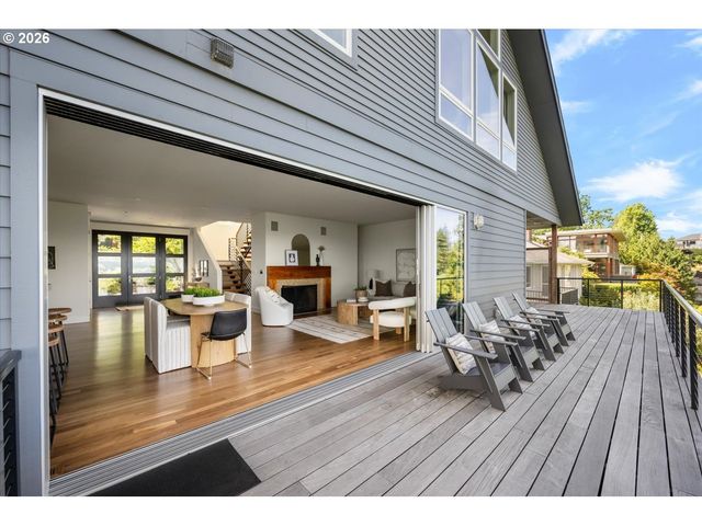 4260 Sw COUNCIL CREST Dr, Portland, OR 97239