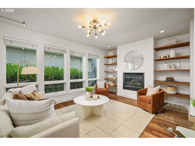 4260 Sw COUNCIL CREST Dr, Portland, OR 97239