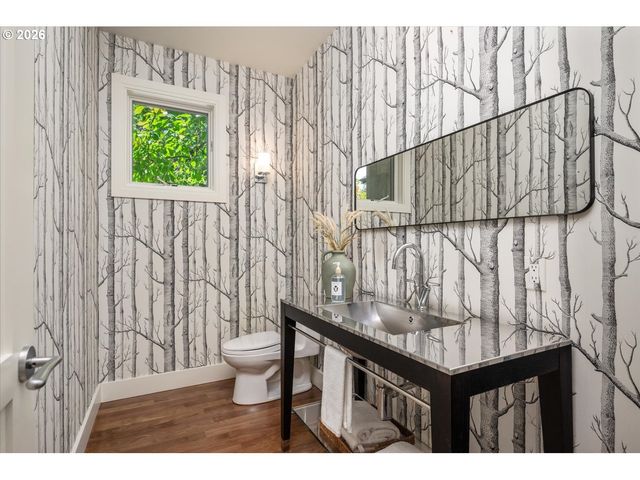 4260 Sw COUNCIL CREST Dr, Portland, OR 97239