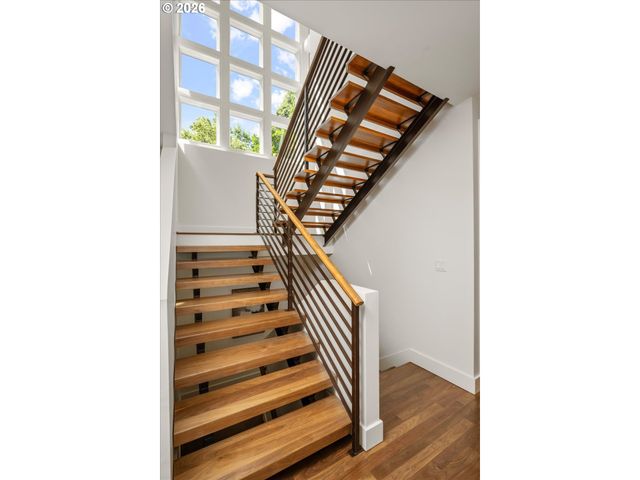 4260 Sw COUNCIL CREST Dr, Portland, OR 97239