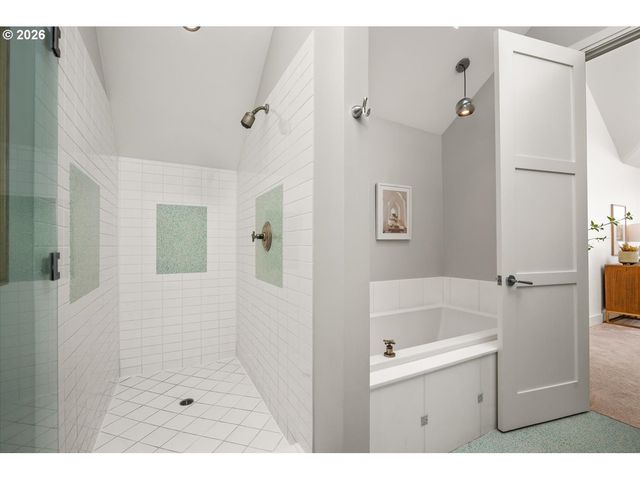 4260 Sw COUNCIL CREST Dr, Portland, OR 97239