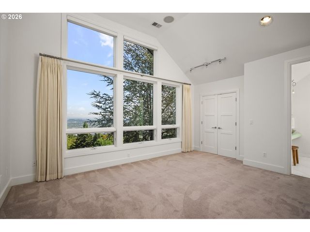 4260 Sw COUNCIL CREST Dr, Portland, OR 97239