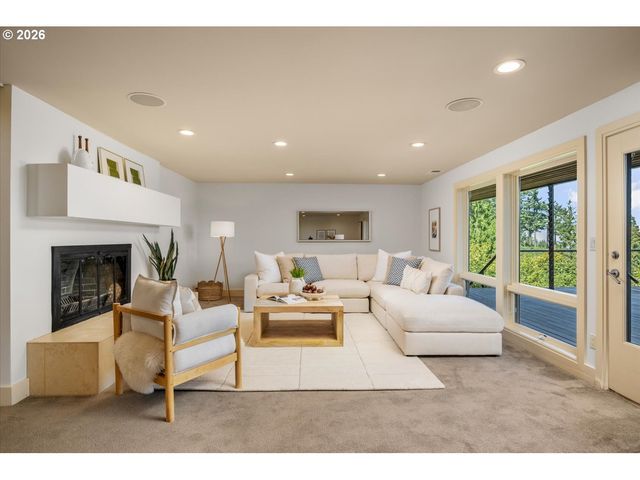 4260 Sw COUNCIL CREST Dr, Portland, OR 97239