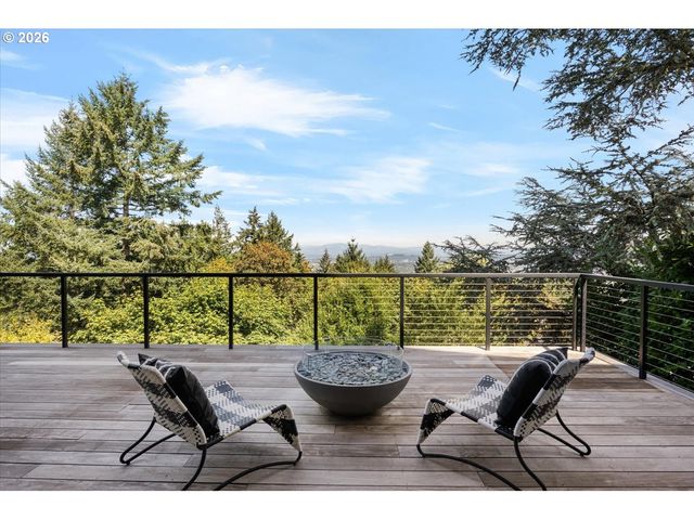 4260 Sw COUNCIL CREST Dr, Portland, OR 97239