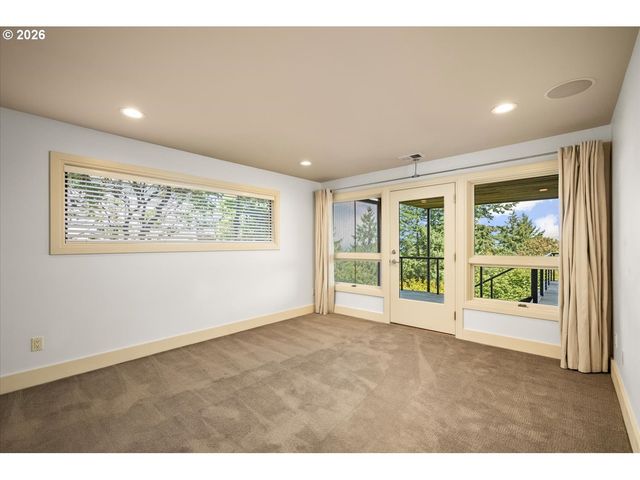 4260 Sw COUNCIL CREST Dr, Portland, OR 97239
