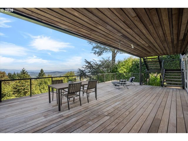 4260 Sw COUNCIL CREST Dr, Portland, OR 97239