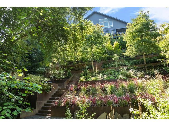 4260 Sw COUNCIL CREST Dr, Portland, OR 97239
