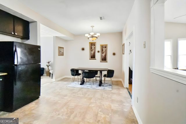 3460 Estate Lake Drive, Fairburn, GA 30213