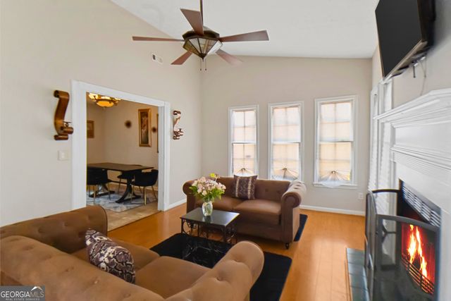 3460 Estate Lake Drive, Fairburn, GA 30213