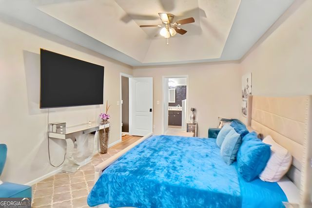 3460 Estate Lake Drive, Fairburn, GA 30213