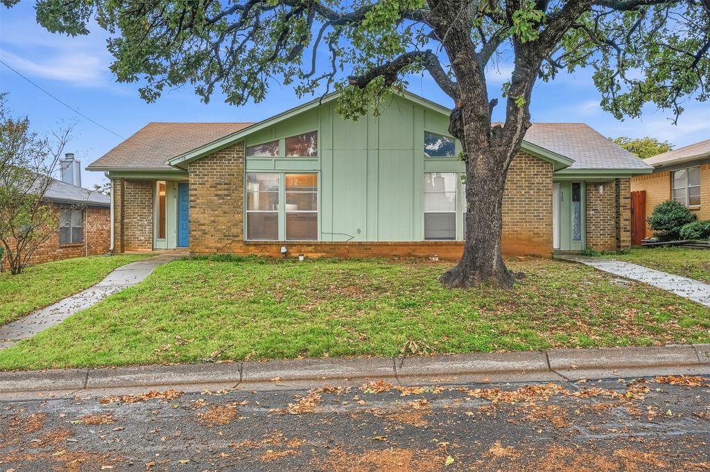 518 Guerin Drive, Arlington, TX 76012