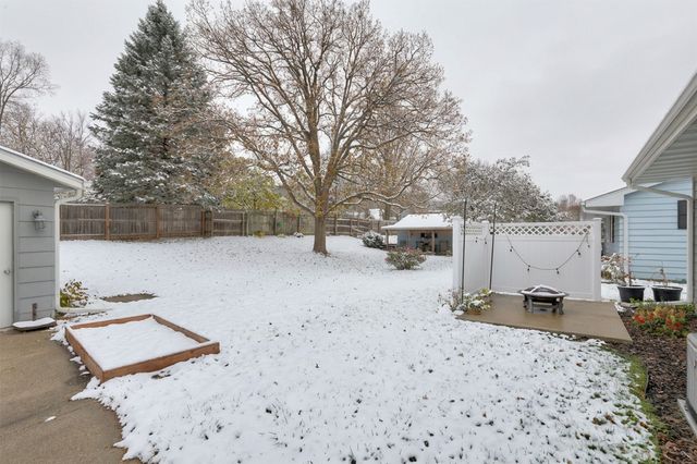 2509 Fairlawn Drive, West Des Moines, IA 50265