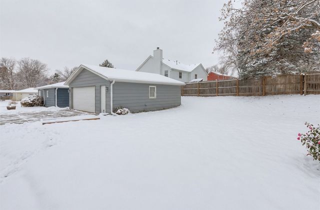 2509 Fairlawn Drive, West Des Moines, IA 50265
