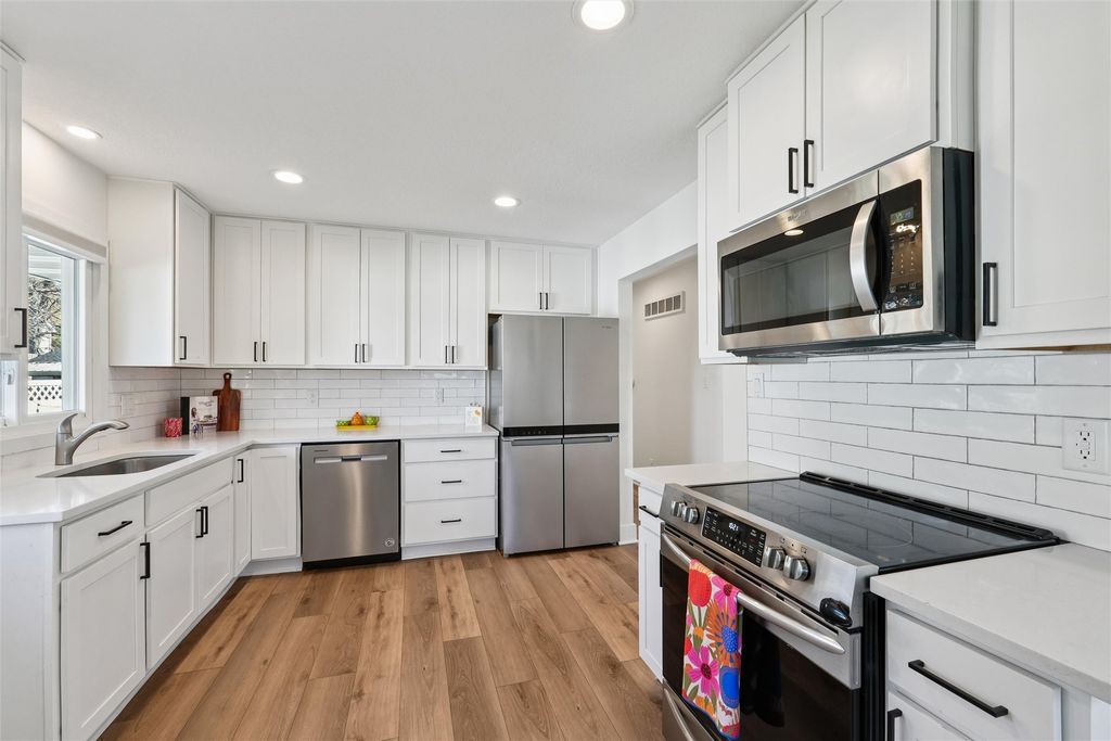 2509 Fairlawn Drive, West Des Moines, IA 50265