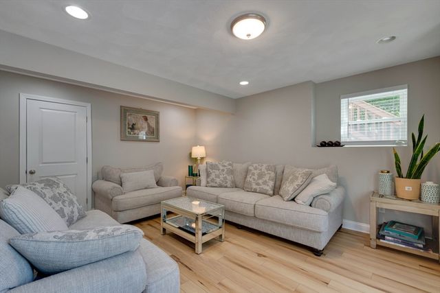23 Lovers Leap Ave, Lynn, MA 01904
