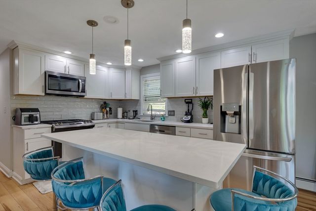 23 Lovers Leap Ave, Lynn, MA 01904