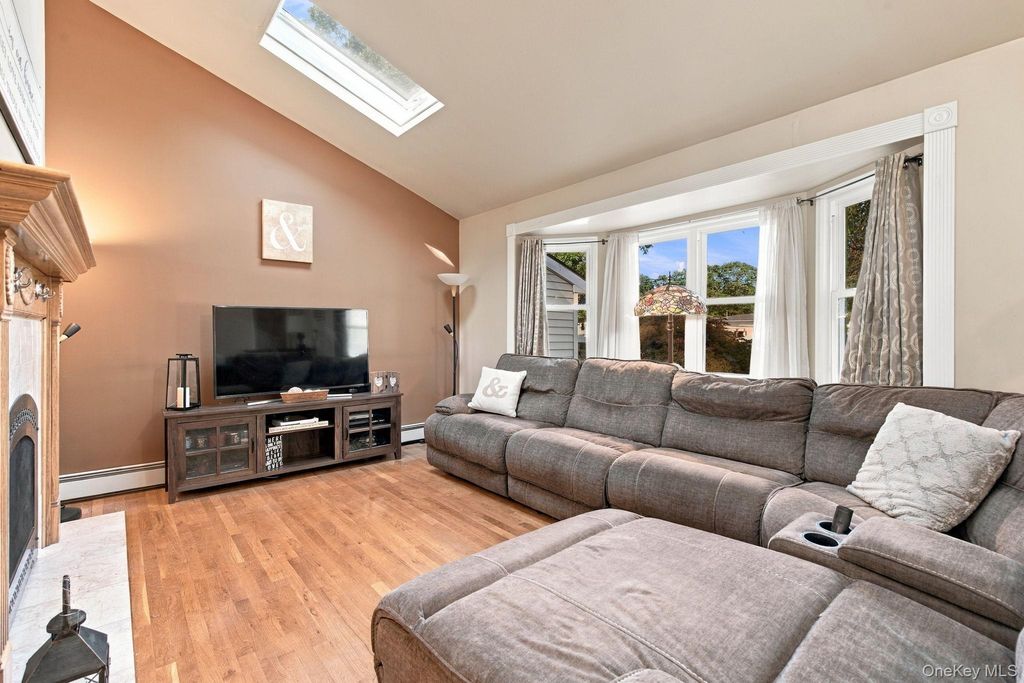 46 Cedar Street, Selden, NY 11784 — photo 5