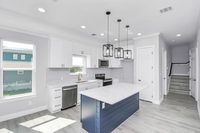 1008 20th Street, Dickinson, TX 77539