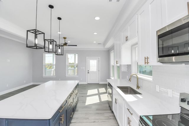 1008 20th Street, Dickinson, TX 77539