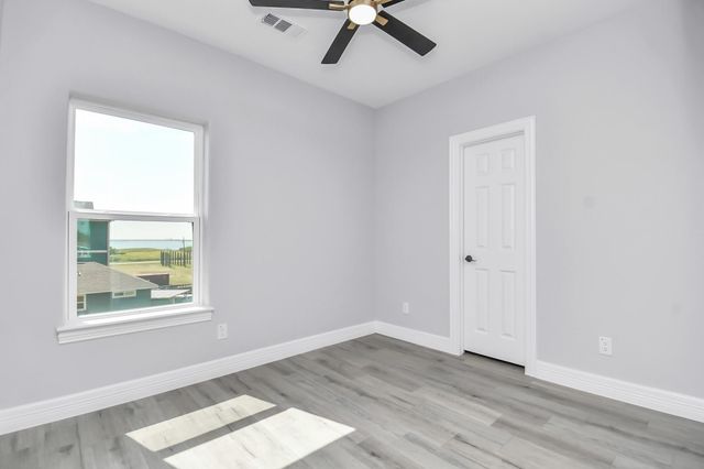 1008 20th Street, Dickinson, TX 77539