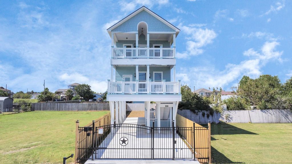 1008 20th Street, Dickinson, TX 77539