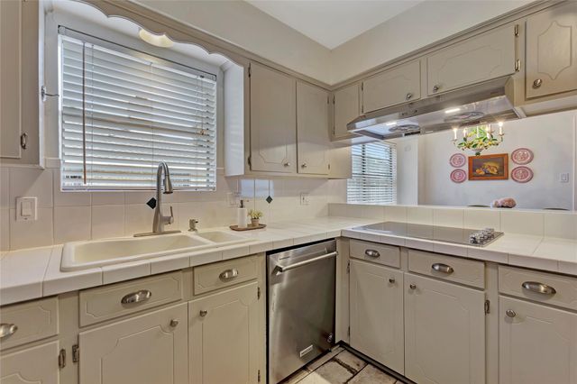 18623 Prince William Lane, Houston, TX 77058