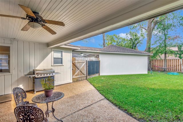 18623 Prince William Lane, Houston, TX 77058