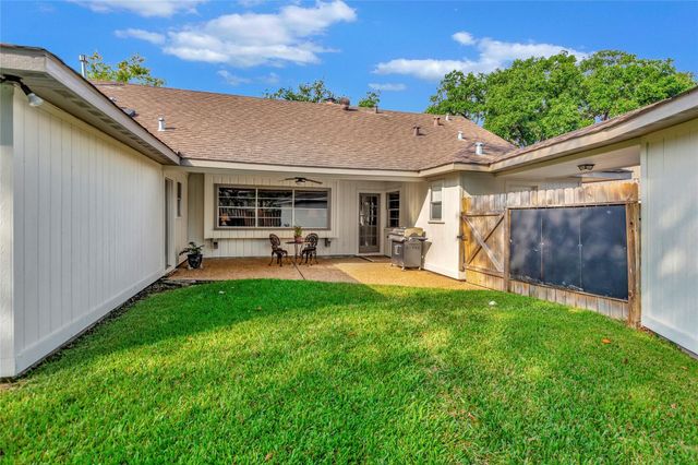 18623 Prince William Lane, Houston, TX 77058