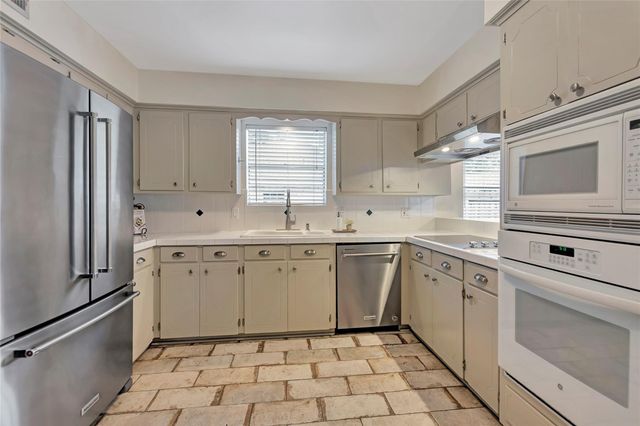 18623 Prince William Lane, Houston, TX 77058